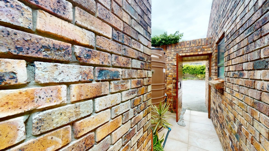 3 Bedroom Property for Sale in Humewood Eastern Cape
